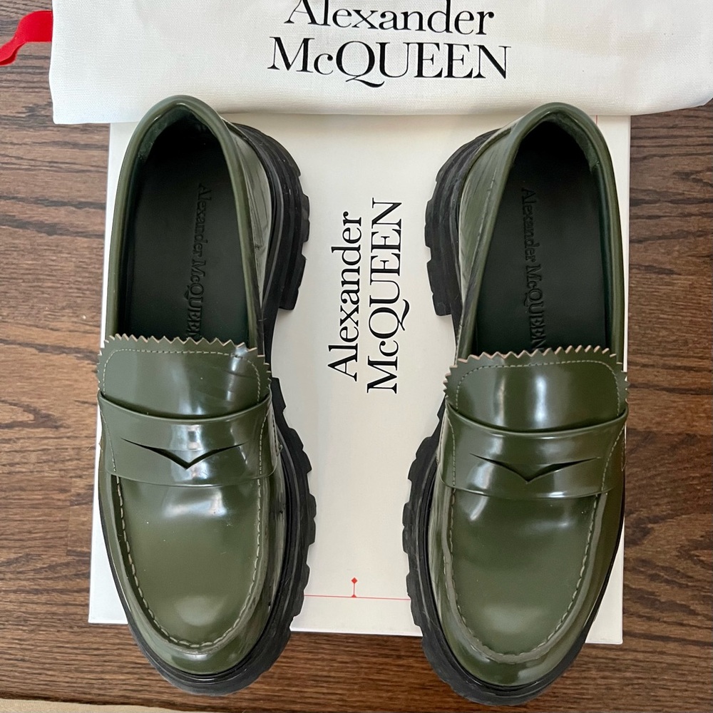 Lug Sole.                 Platform Loafers